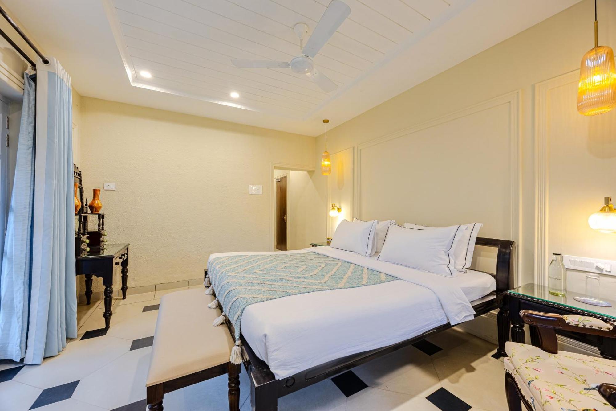 Elivaas 4 Bhk Villa Near Beach With Private Pool & Bar - Casa Boa Vida Candolim Zewnętrze zdjęcie