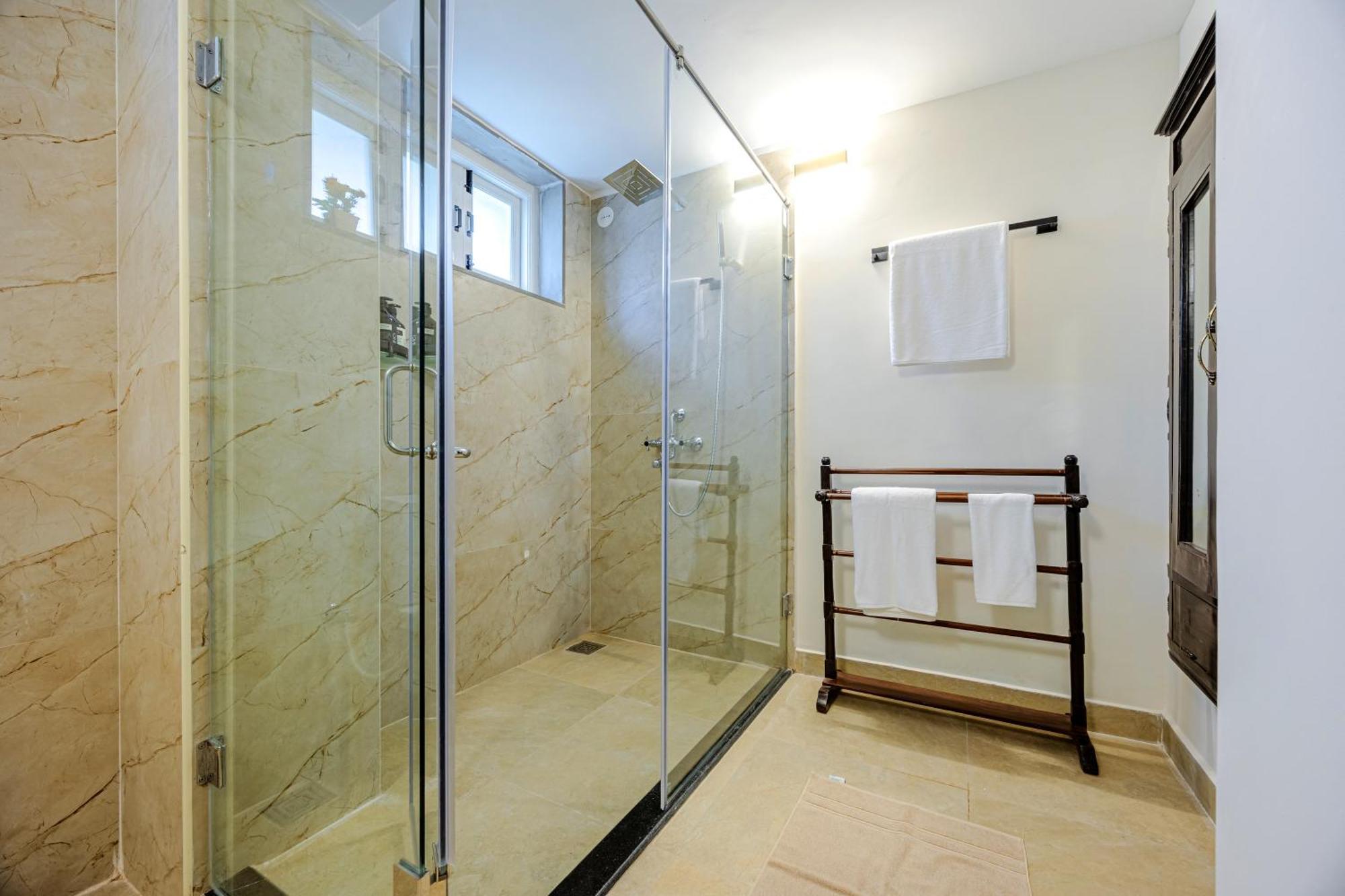 Elivaas 4 Bhk Villa Near Beach With Private Pool & Bar - Casa Boa Vida Candolim Zewnętrze zdjęcie