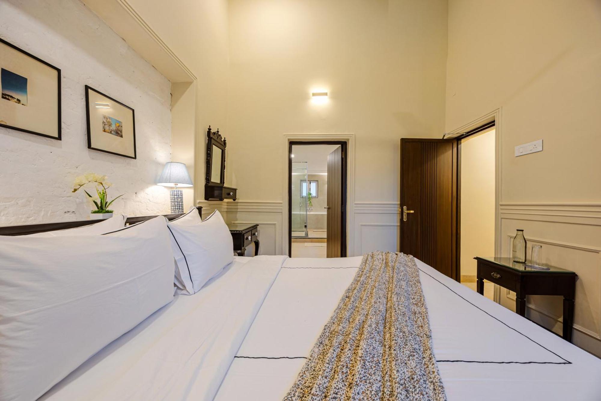 Elivaas 4 Bhk Villa Near Beach With Private Pool & Bar - Casa Boa Vida Candolim Zewnętrze zdjęcie