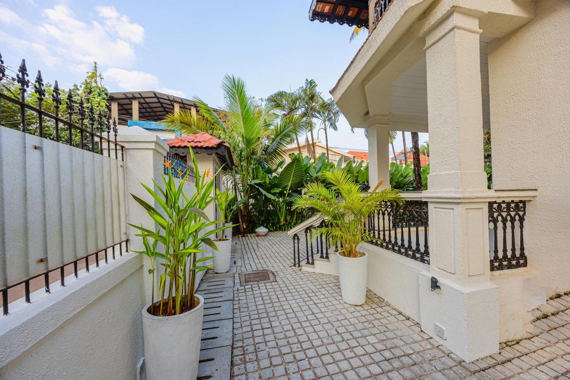 Elivaas 4 Bhk Villa Near Beach With Private Pool & Bar - Casa Boa Vida Candolim Zewnętrze zdjęcie